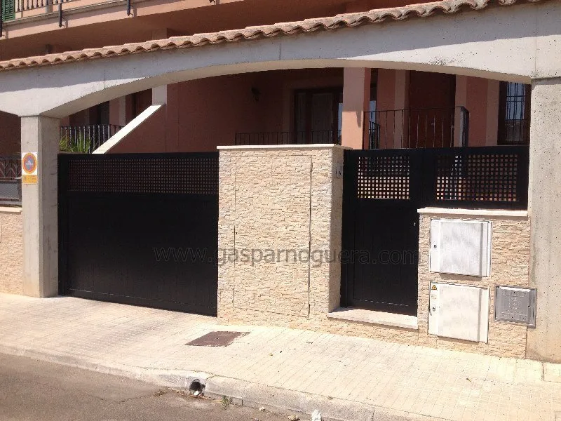 Puertas jardín aluminio soldado